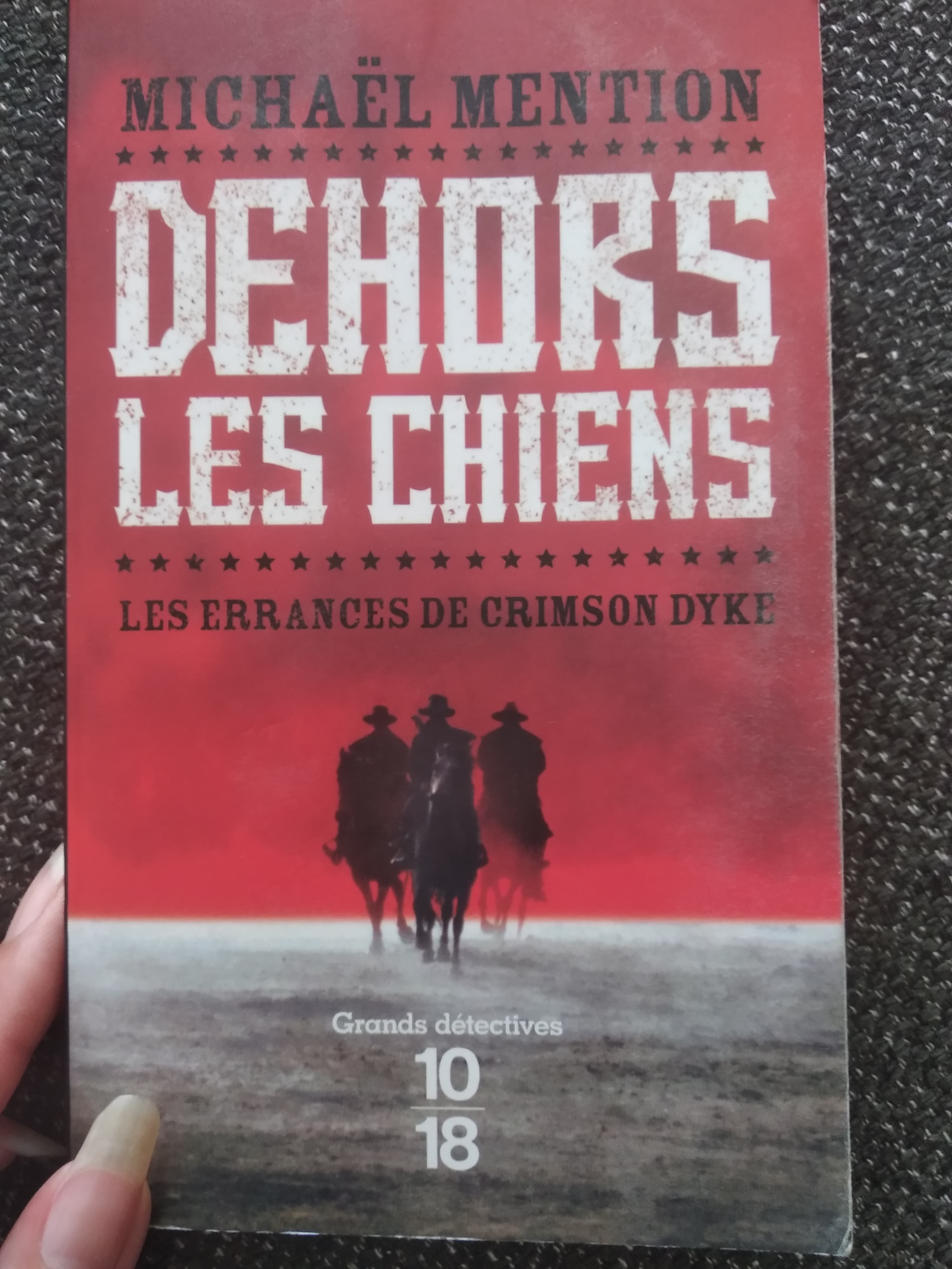 dehors les chiens